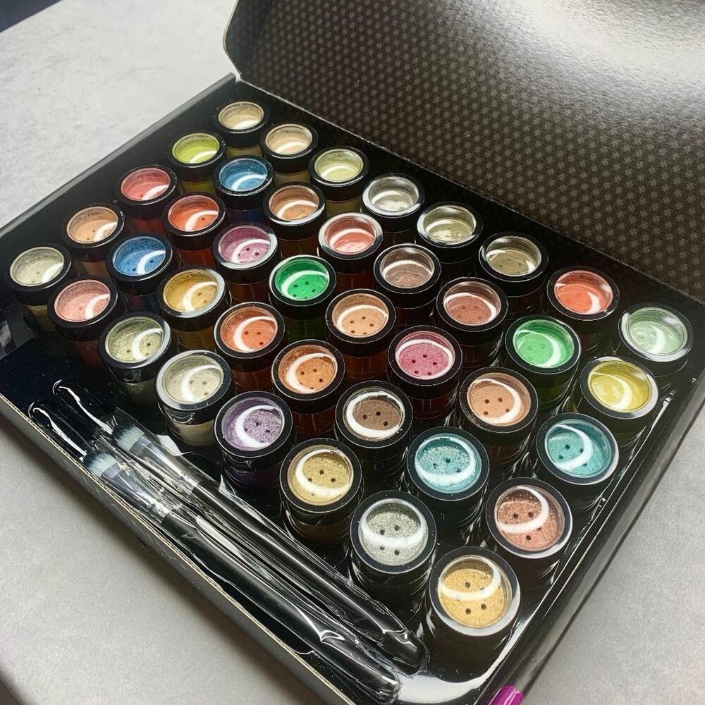 Shany Loose Pearl Eyeshadow Set 40 colors 2 brushes
